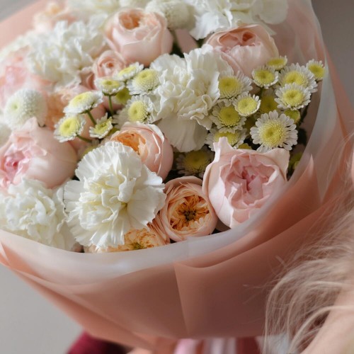 Букет №105 белые, нежно-розовые и персиковые тона