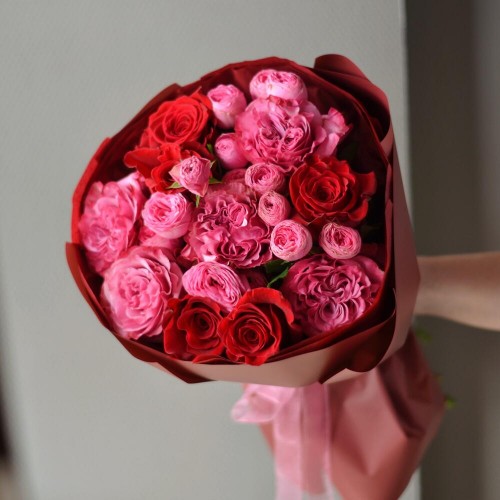 Букет №107 розы классические и пионовидные