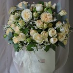 Композиция из пионовидной розы