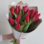 Букет из 15 красных тюльпанов