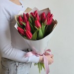 Букет из 15 красных тюльпанов