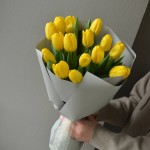 Букет из 15 тюльпанов желтых