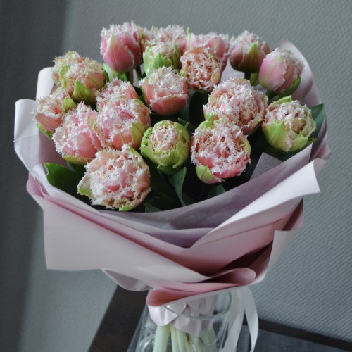 Bouquet of 21 Queensland tulips