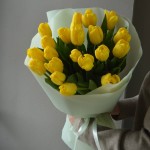 Букет из 21 тюльпана желтого