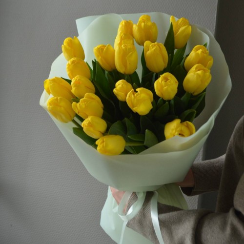 Букет из 21 тюльпана желтого