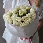 Букет из 25 пионовидных тюльпанов белых