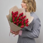 Букет из 25 красных тюльпанов