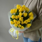 Букет из 25 тюльпанов желтых
