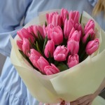 Букет из 25 розовых тюльпанов