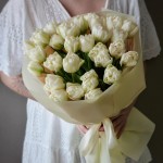 Букет из 31 пионовидного тюльпана белого