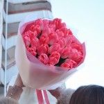 Bouquet of 21 Super Model tulips