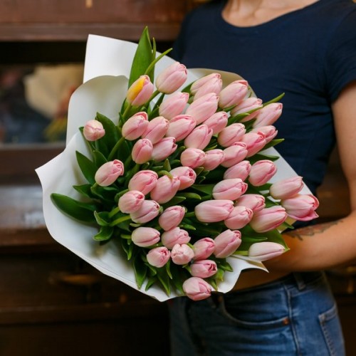 Bouquet of 51 pink tulips