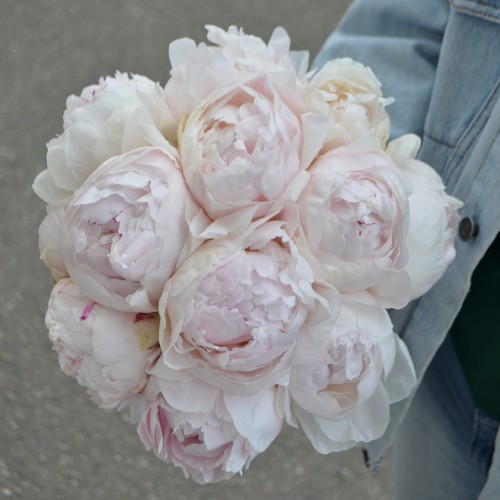 Свадебный букет из пионов