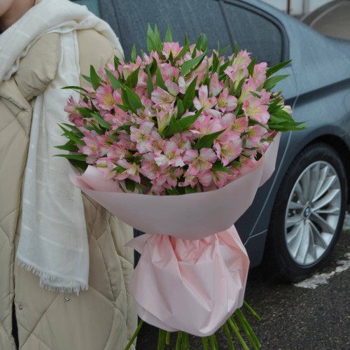 Bouquet of 31 alstroemerias
