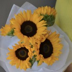 Букет из 5 подсолнухов