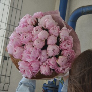 Bouquet of 31 peonies Sarah Bernhardt