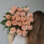 Букет из 21 пионовидной розы Shimmer