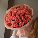 35 pink roses