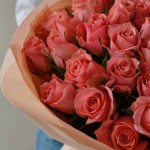 35 pink roses