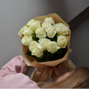 Букет из 15 роз Mondial