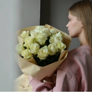 Букет из 15 роз Mondial