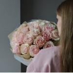 Bouquet of 21 roses Pink Mondial