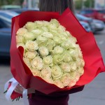 Букет из 51 белой розы Mondial