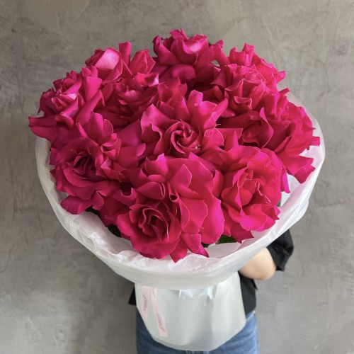 Букет из 11 французских роз малиновых