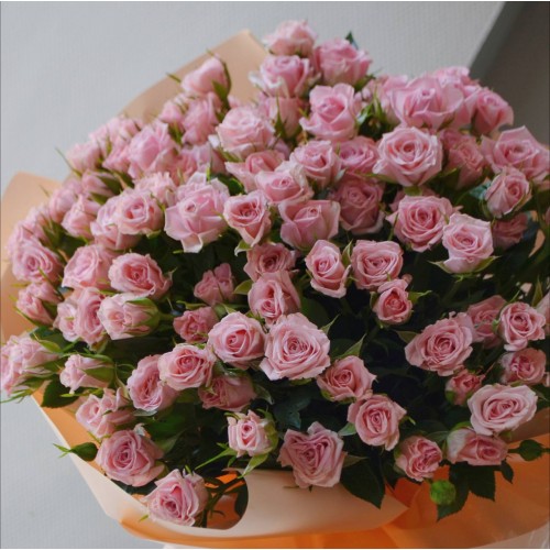 Букет из 21 кустовой розы розовой