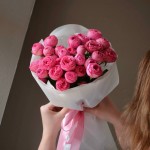 Букет «Муза» из 7 пионовидных кустовых роз